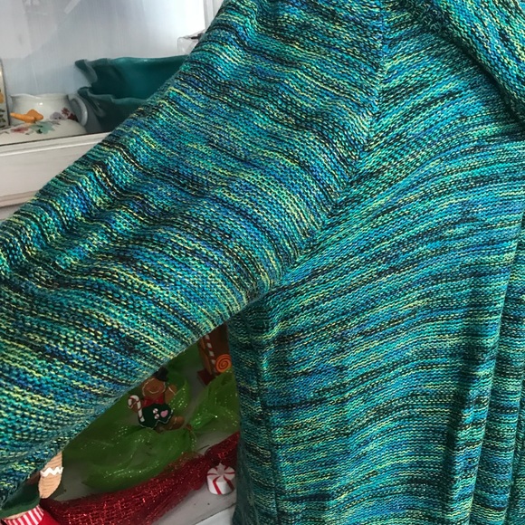 Lovely Plus Size Sweater - Picture 3 of 5